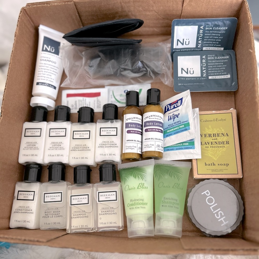 Lot 50+ bundle shampoo conditioner lotion soap make up remover travel size hotel